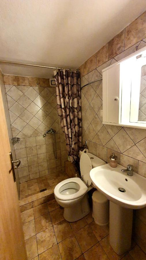 Апартаменты Katina'S House Вурвуру Экстерьер фото
